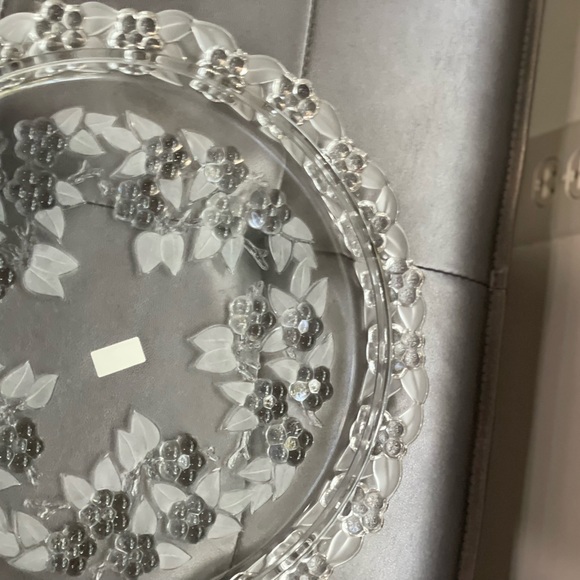 Home Beautiful crystal cake plate 13&1/4” - Picture 8 of 8